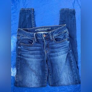 American Eagle Outfitters Indigo high rise Skinny Jeans size 4